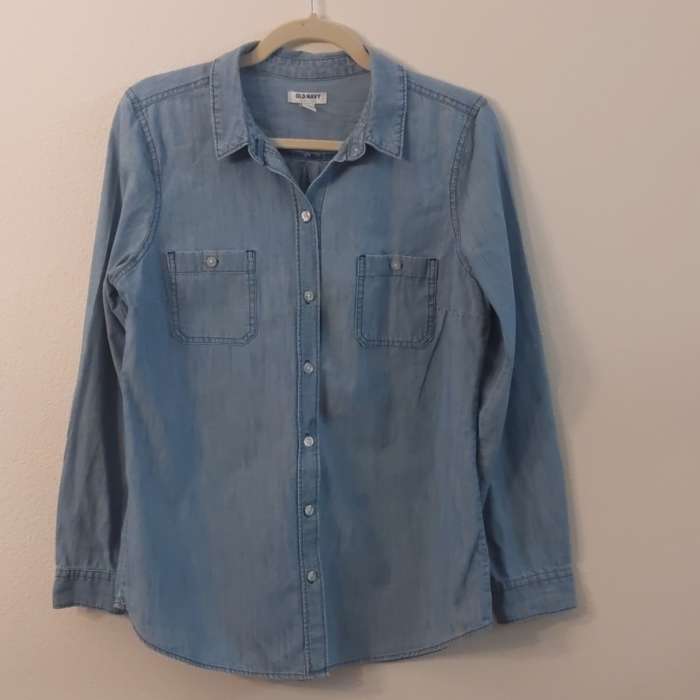 Old Navy Women's Chambray shirt